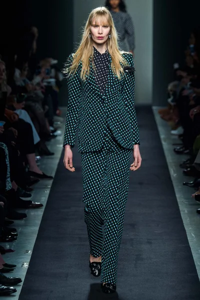 Look 40